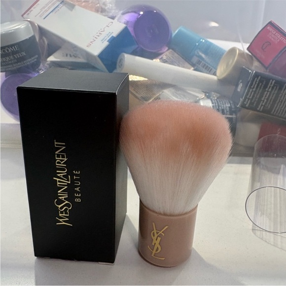 Yves Saint Laurent Beauté mini  Brush - Picture 2 of 5